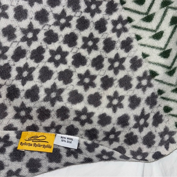 Roberta Roller Rabbit Women's Wool Pashmina Wrap Scarf Throw - Picture 5 of 12